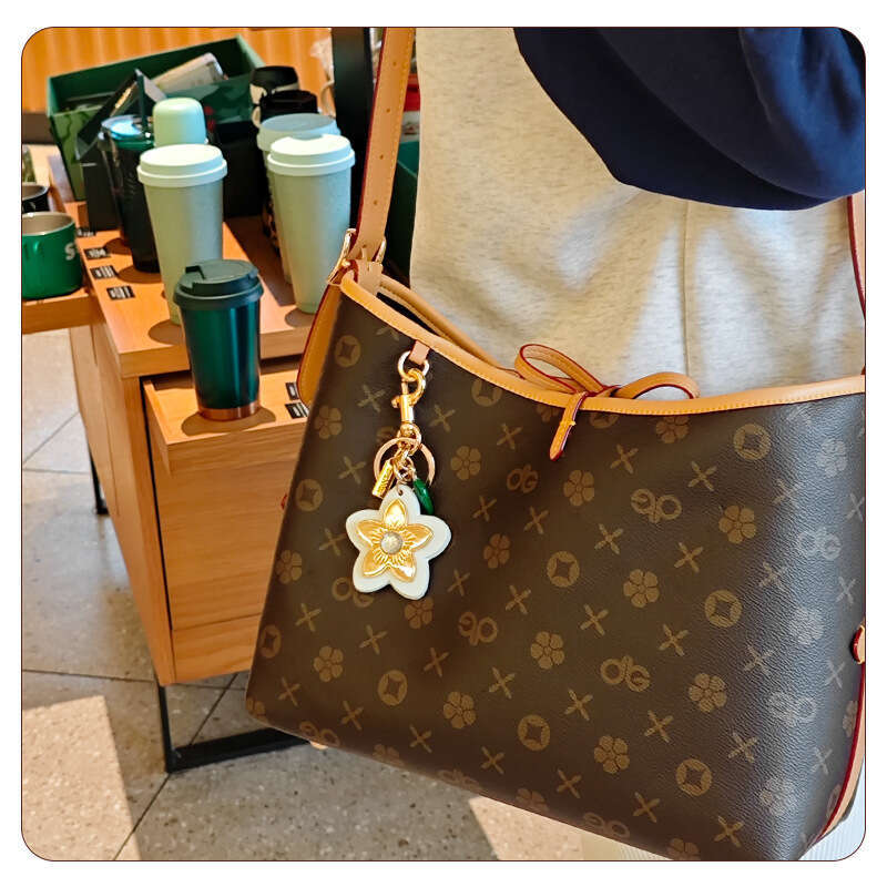 Ins Super Popular Keychain Women's Bag Accessories Camellia Car Key Pendant Valentine's Day Gift