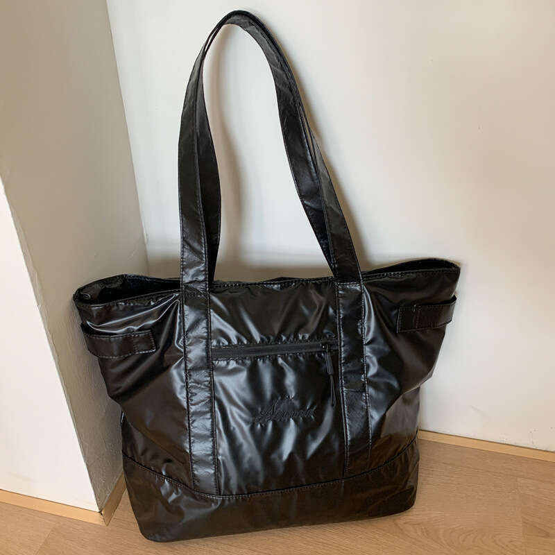 Large Capacity for Women Summer 2025 New Simple Versatile Shoulder Trendy Textured Commuter Tote Bag