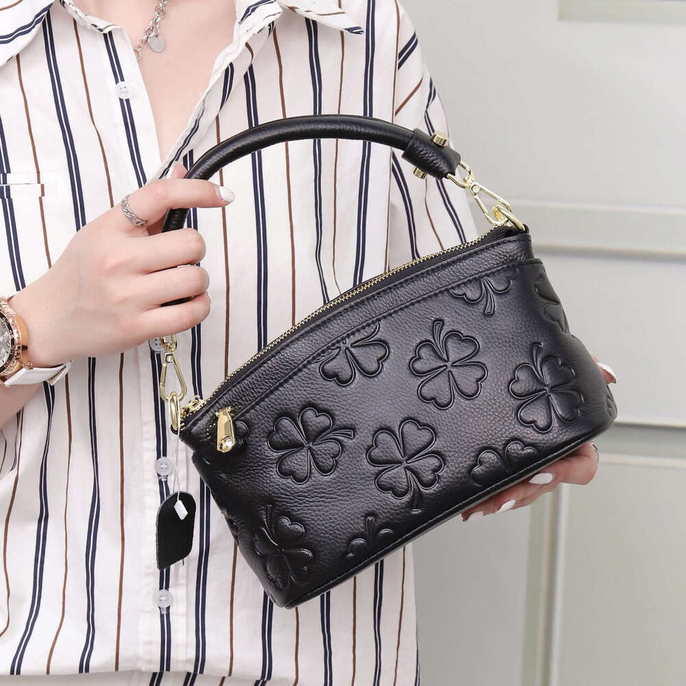 Hot Selling New Top Layer Cowhide Women's Single Shoulder Crossbody Shell Bag Fashionable Large Capacity Design Designer Bags