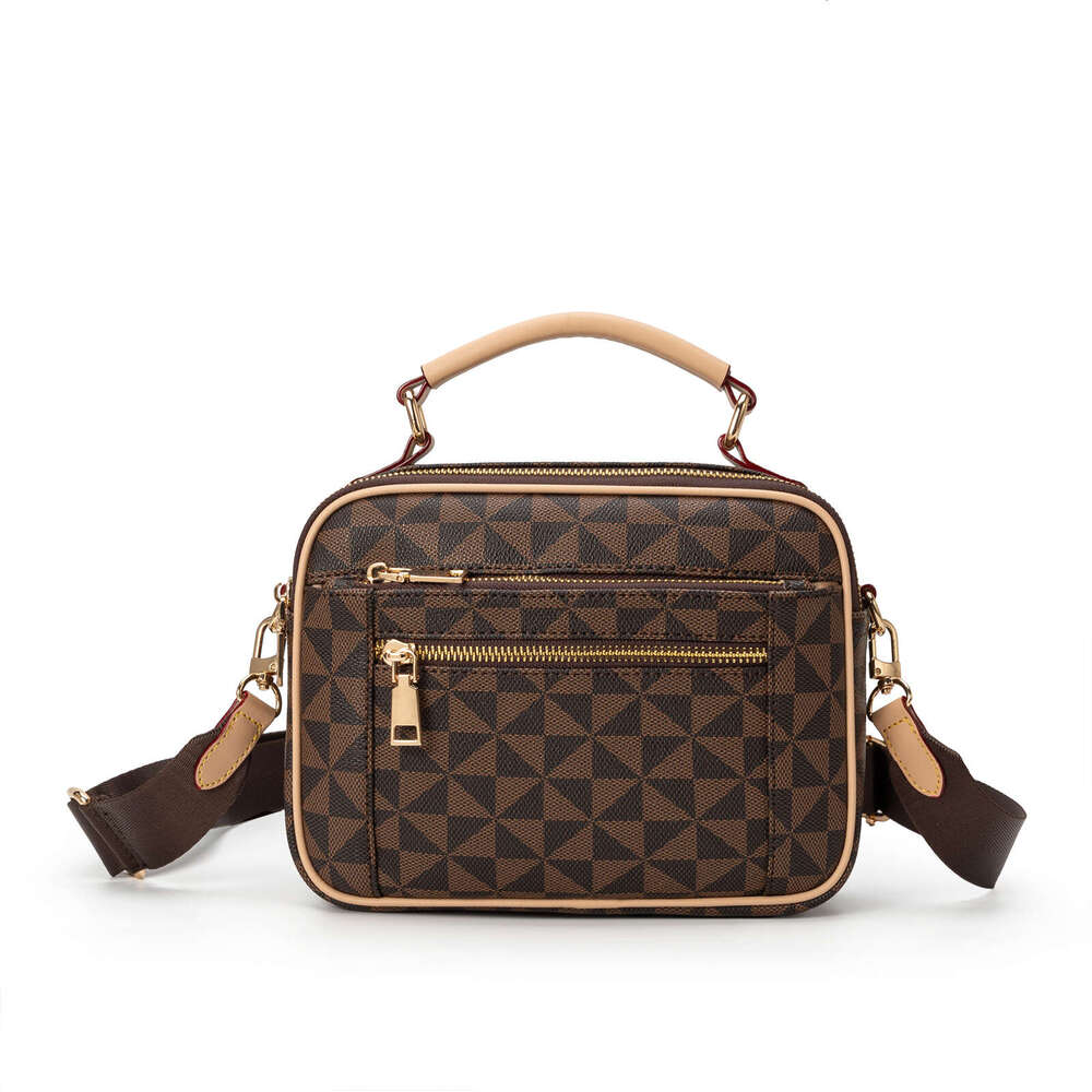 Free shipping New designer shoulder bags for women and ladies - flap-style, fashionable brown square handbags, crossbody bucket bags 793b 8c8