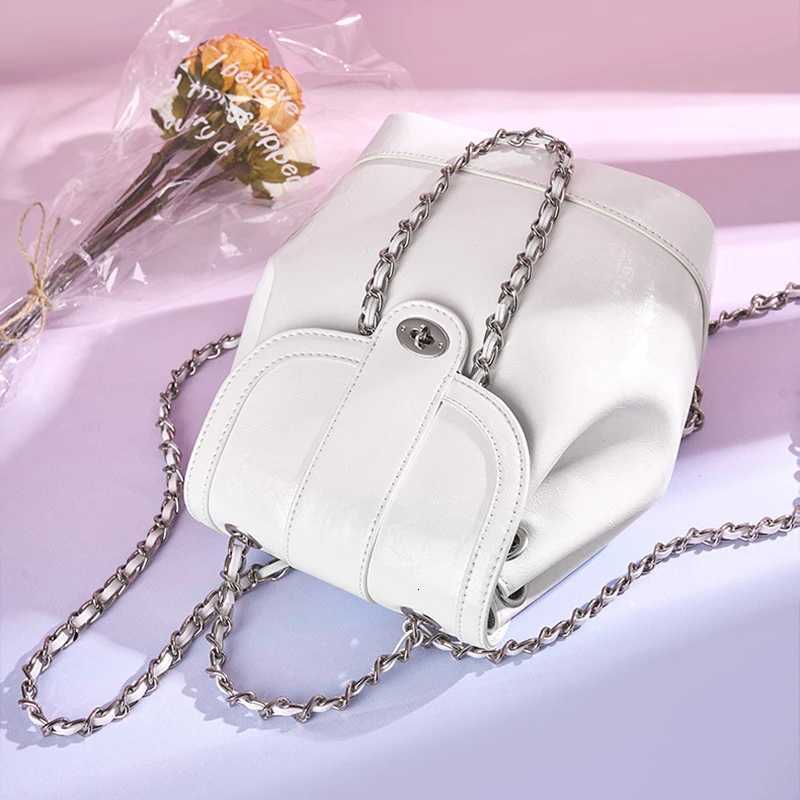 Womens Fashionable Simple Chain Backpack Small and Convenient Backpack Versatile Commuter Handbag XJ250814