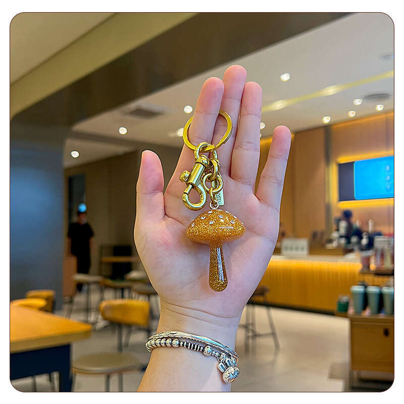 Bag Charms Light Luxury Super Hot Cute Little Mushroom Keychain Niche Fashion Bag Pendant Exquisite Gift Creative Hanging Ornament