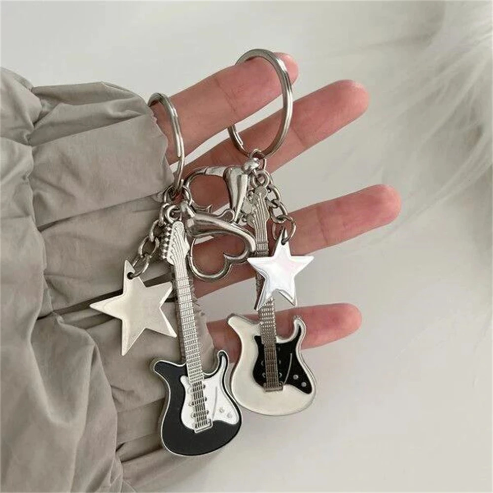 Guitar Love Heart Star Key Chain for Men Women Sweet Cool Trendy Fashion Pendant Keychain Rock Punk Vintage Accessories Gift 250811
