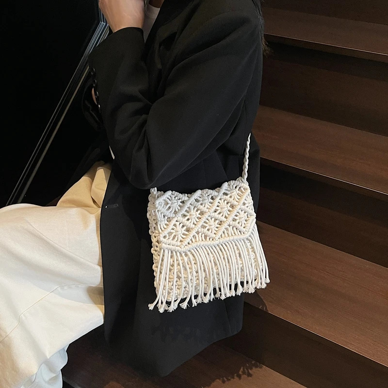 Bohemian Tassel Woven Bag for Women 2025 Style Niche Hollow-out Single Shoulder Bag Literary Crossbody Bag250813