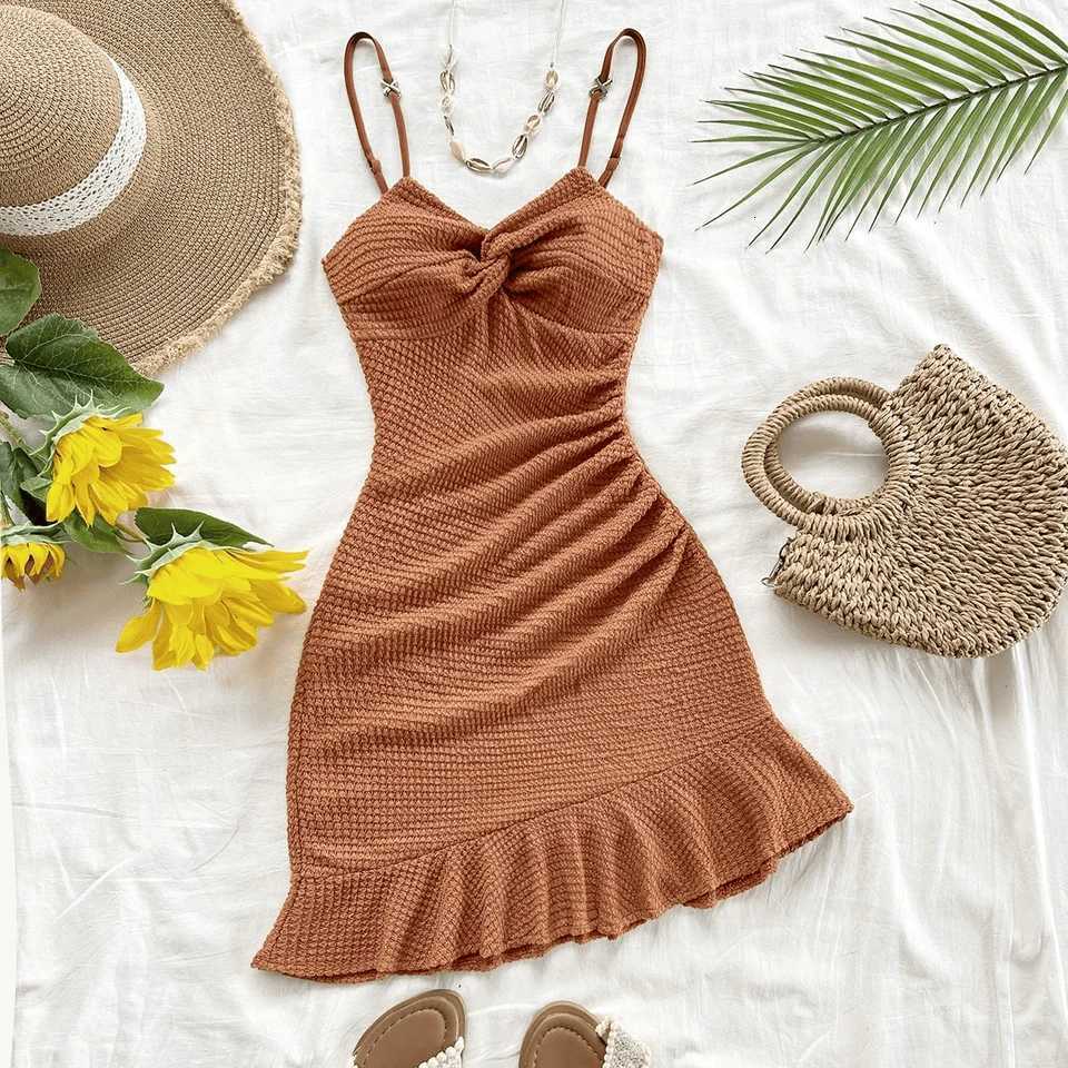 Pure and sexy halter dress that is tight and slimming with ruffled edges and a hip-hugging short dress for women XJ250814