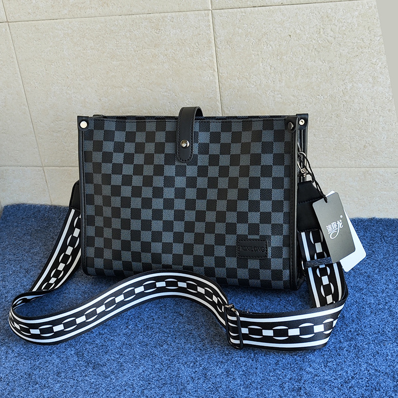 Luxury Brand Designer Bag Trendy Men's Bag Retro Student Backpack Trendy Single Shoulder Crossbody Bag Ipad Men's Bag Business Casual Leathe