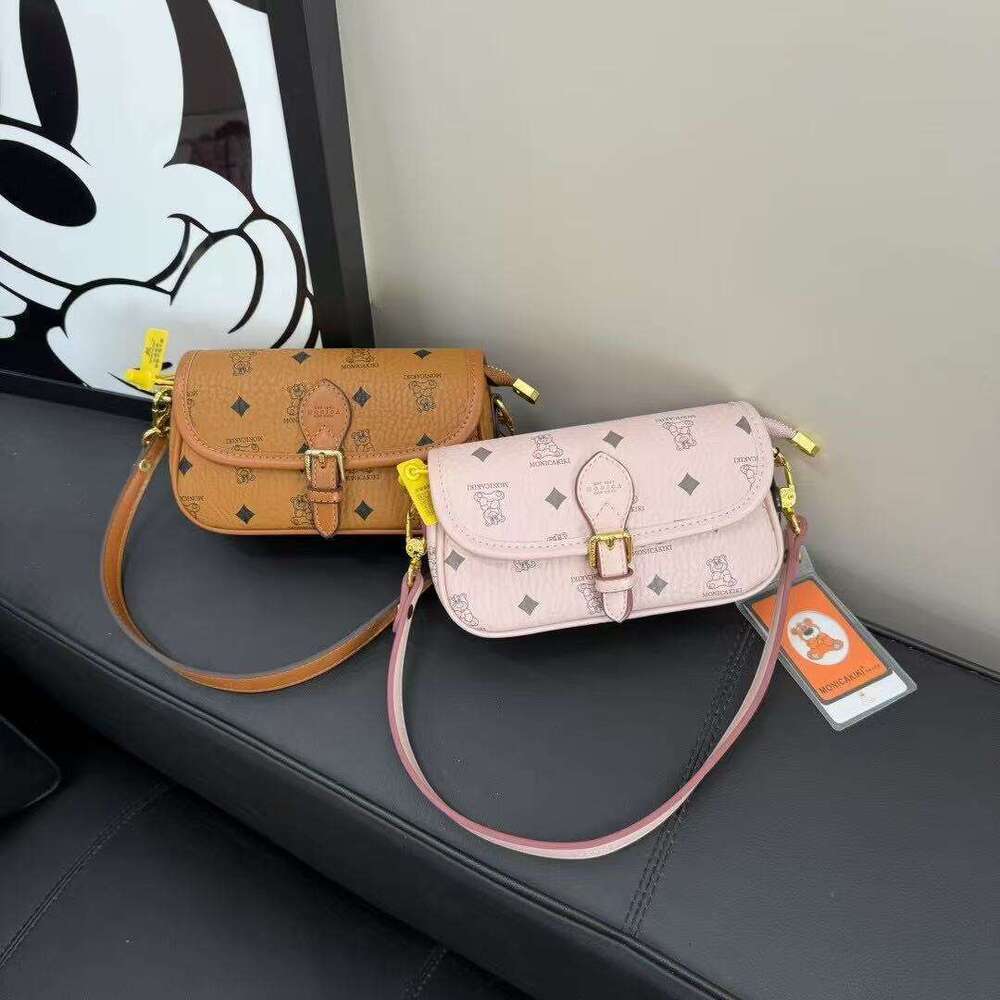 Single Monica Chic Shoulder Crossbody Small Square for Women with Printed Cute Bear Design, Stylish and Versatile Messenger Bag Design,