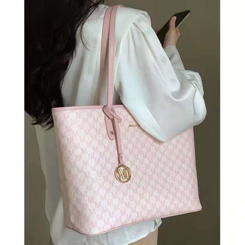 Sakura Avenue tote for women 2023 new commuting niche ins handbag large capacity shoulder bag in France