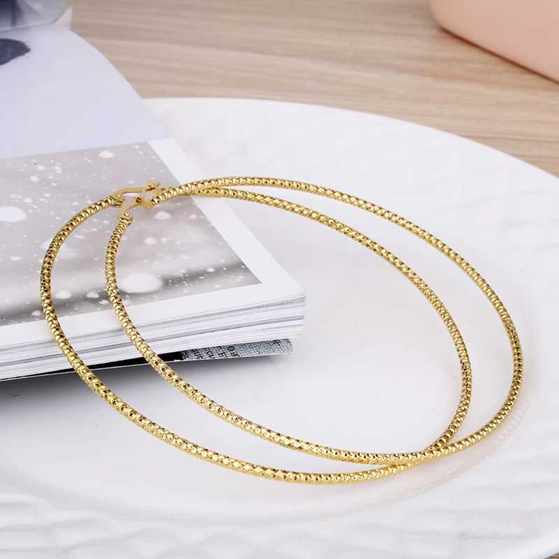 Hgfly Gold Color Stainless Steel Large Hoop Earrings for Women Thread Wholesale Ear Accessories Fashion Jewelry Hot E0153XJ250814