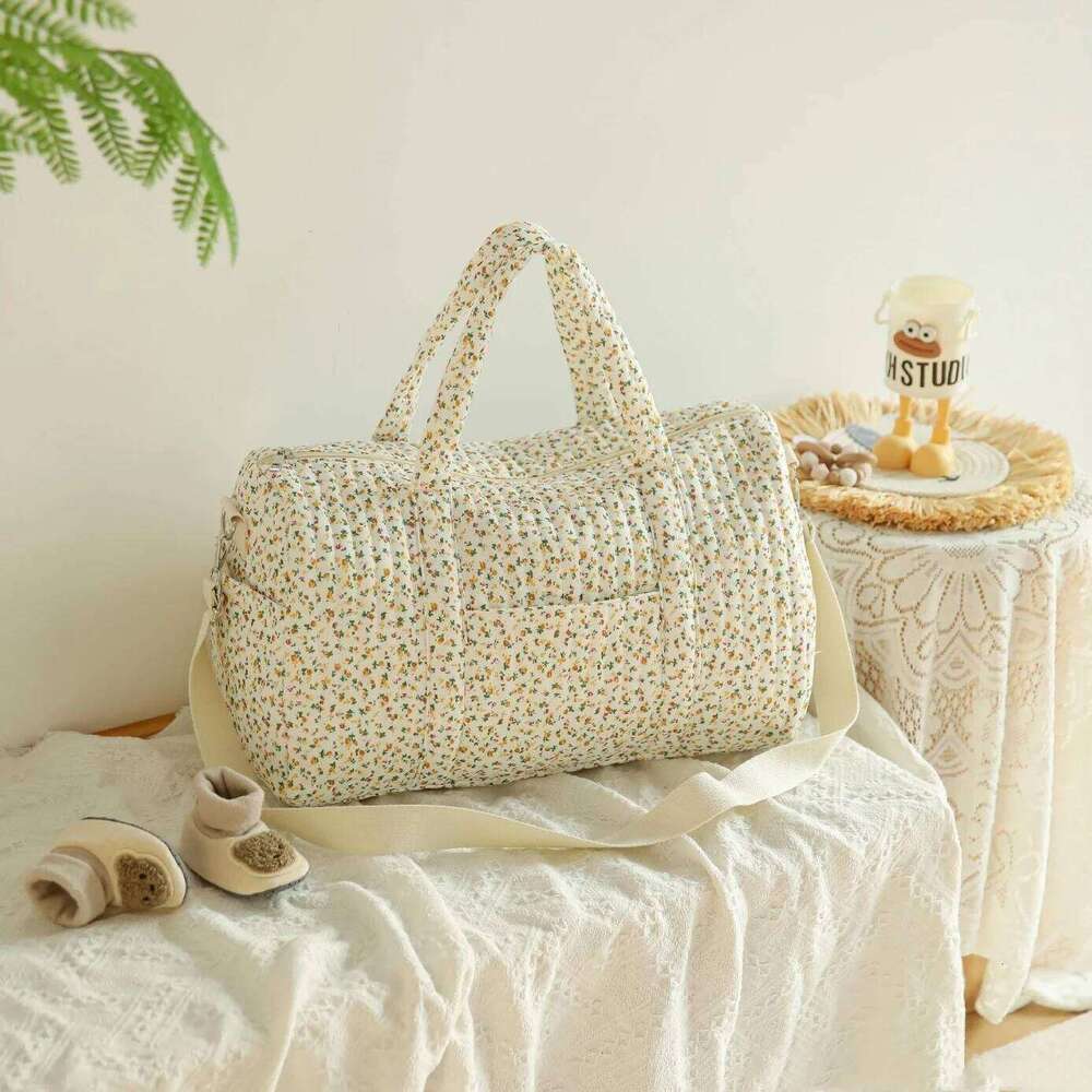 Large Capacity Mommy Travel Tote for Women Baby Diaper Floral Print Multifunctional Crossbody Bag