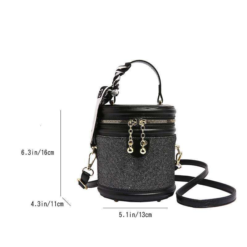 Hot Selling Handheld Round Bucket Bag With High-End And Fashionable Design Niche New Crossbody Bag Popular PU Versatile Designer Bags