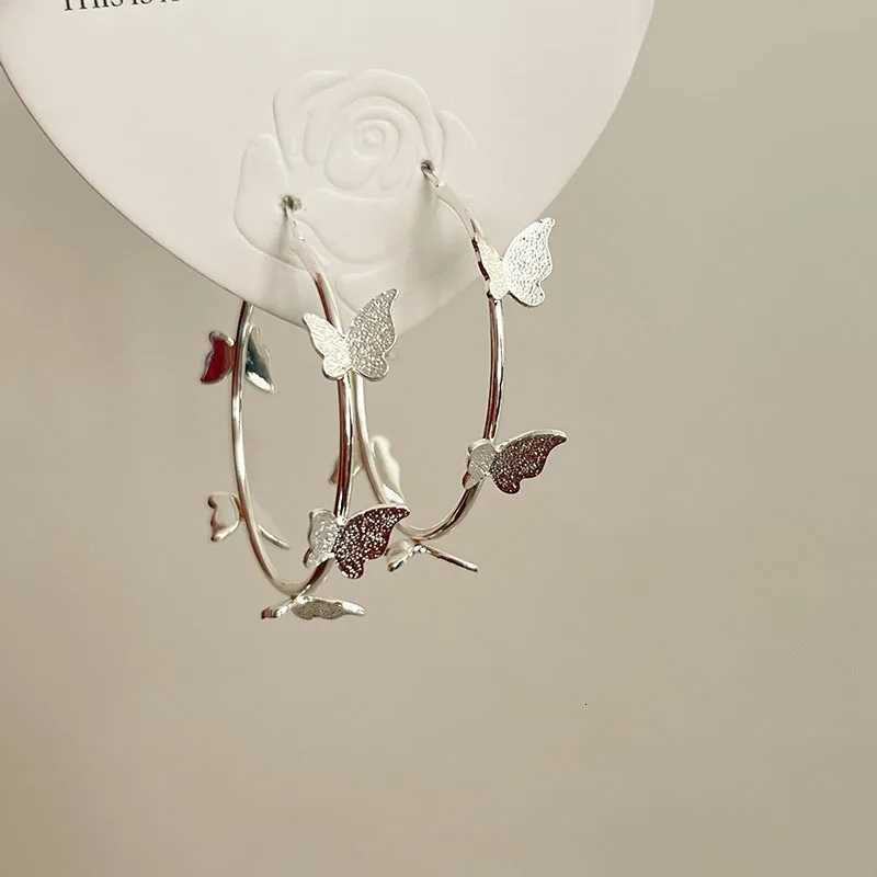 Fashion Shiny Butterfly Hoop Earrings for Women Jewelry 2024 Trending Korean Cute Metal Big Circle Earrings Mothers Day Gift XJ250814
