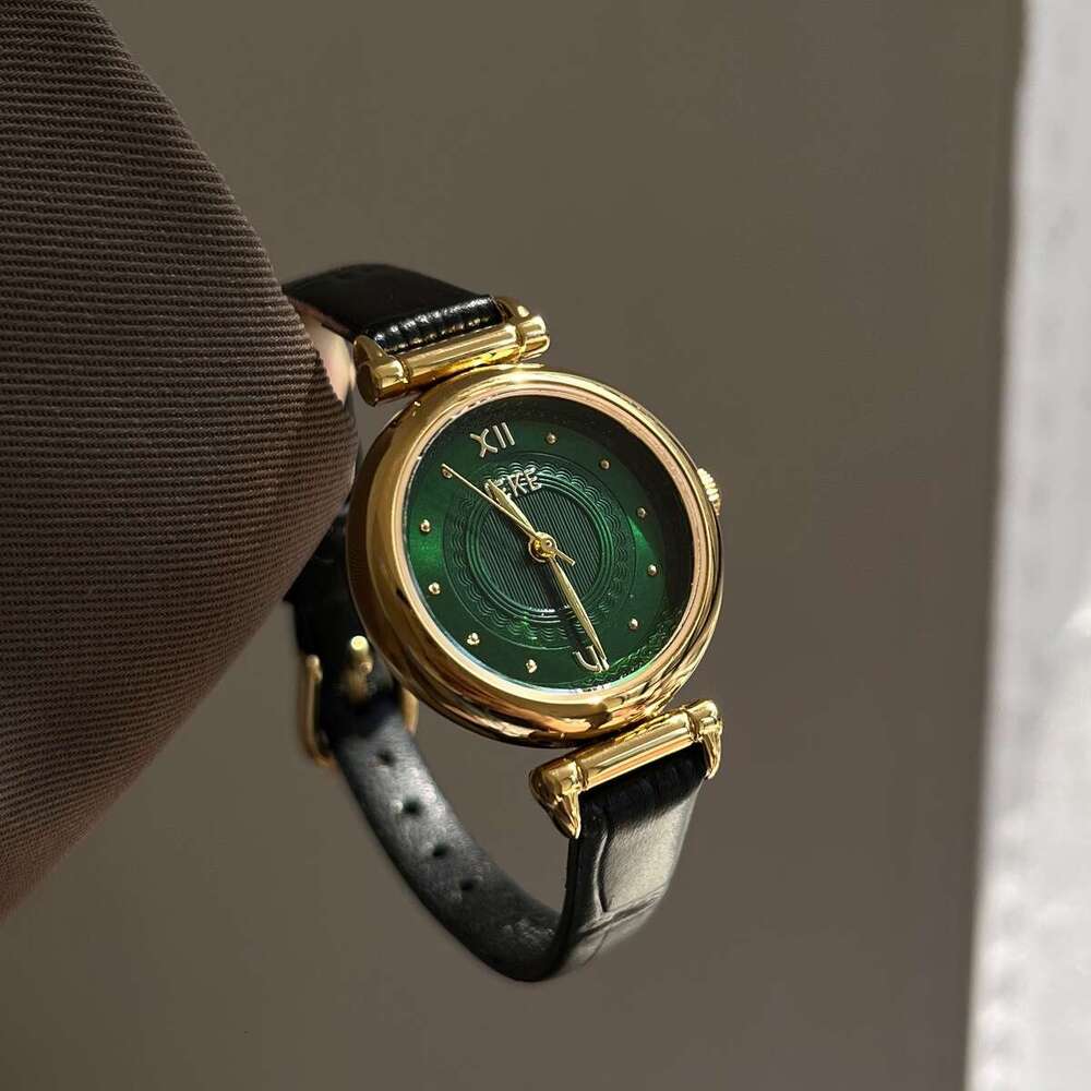 Round Small Dial Watch for Women, Niche Light Women Luxury Designer Artistic High-End Commuter Leather Strap Quartz Wristwatch