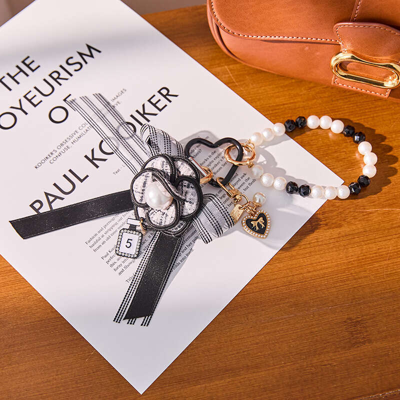 Pearl String Camellia Car Metal Cute Women's Bag Pendant Keychain Creative Gift