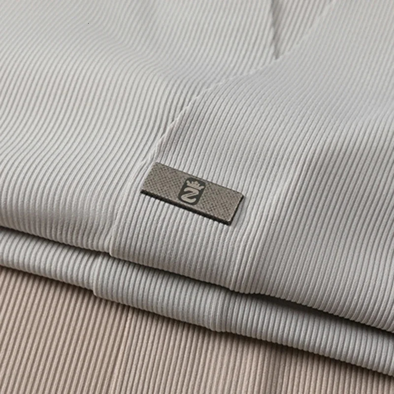 2025 Mens Casual and Fashionable Solid Color Short Sleeved Polo Shirt Comfortable and Versatile Summer T-shirt 250813