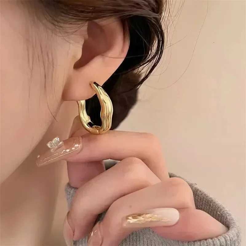 Vintage Irregular Hoop Earrings for Women Fashion Silver Plated Stainless Steel Earrings Korean Trend Jewelry Gifts WholesaleXJ250814