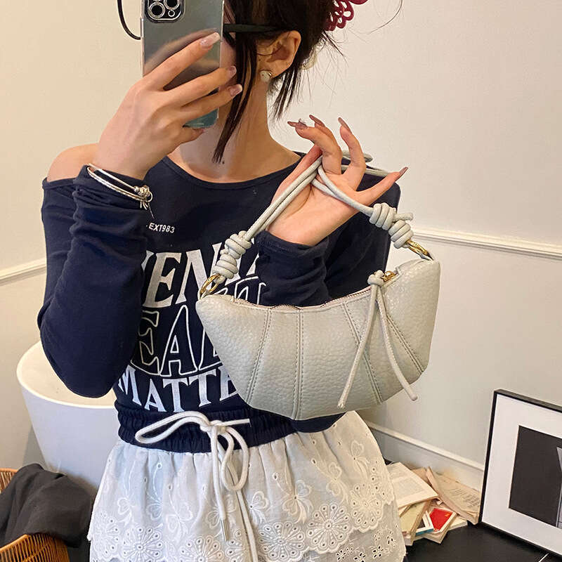 New Women's 2025 Summer Korean Niche Dumpling Light Luxury Crossbody Casual Red Shoulder Bag
