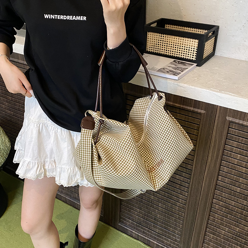2025 New Women's Designer Handbag, Casual Checkered Small Boat Bag Multifunctional Commuting Single Shoulder Women's Handbag Outdoor Vacatio