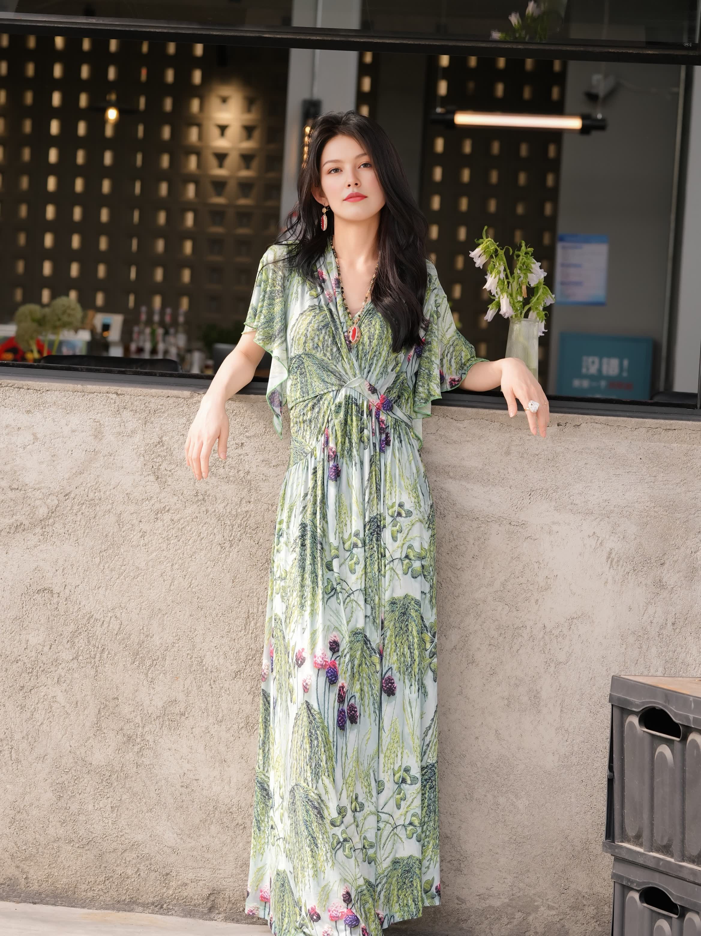 Summer original designer dress for woman vneck short sleeve cross high end western style light luxury in party birthday business festival be gift for 