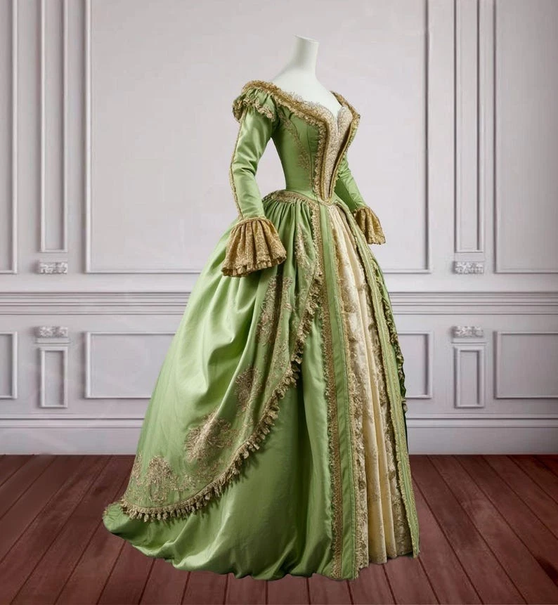 Green And Gold Vintage Victorian Prom Dresses Long Sleeves Baroque Qunee Masquerade Gowns Lace Appliques Retro Special Occasion Costume