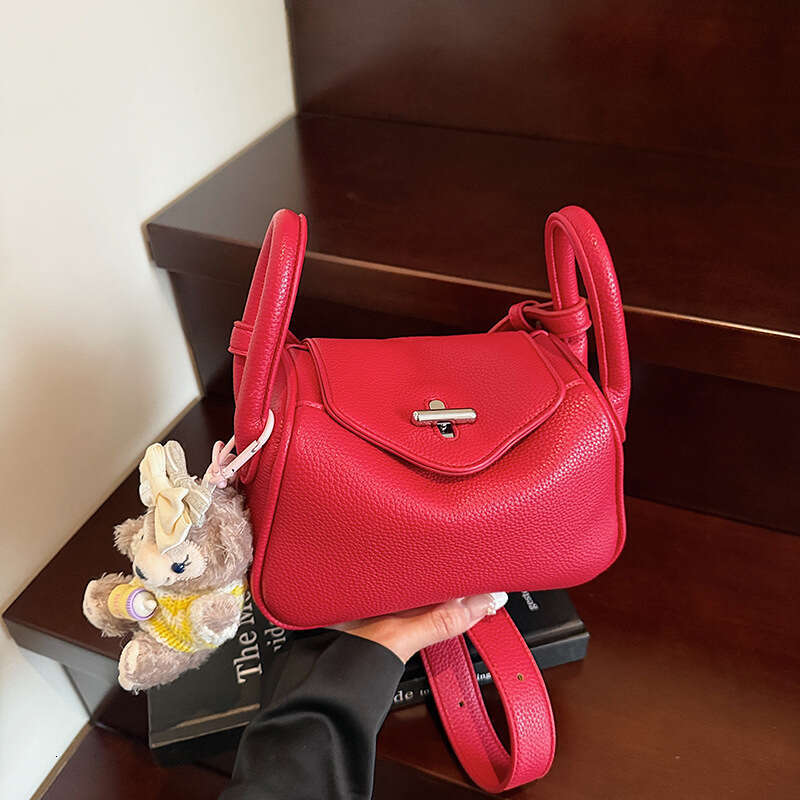 Niche Capsule Korean Pillow 2025 New Casual Lock Doctor Shoulder Crossbody Bag for Women Large Capacity