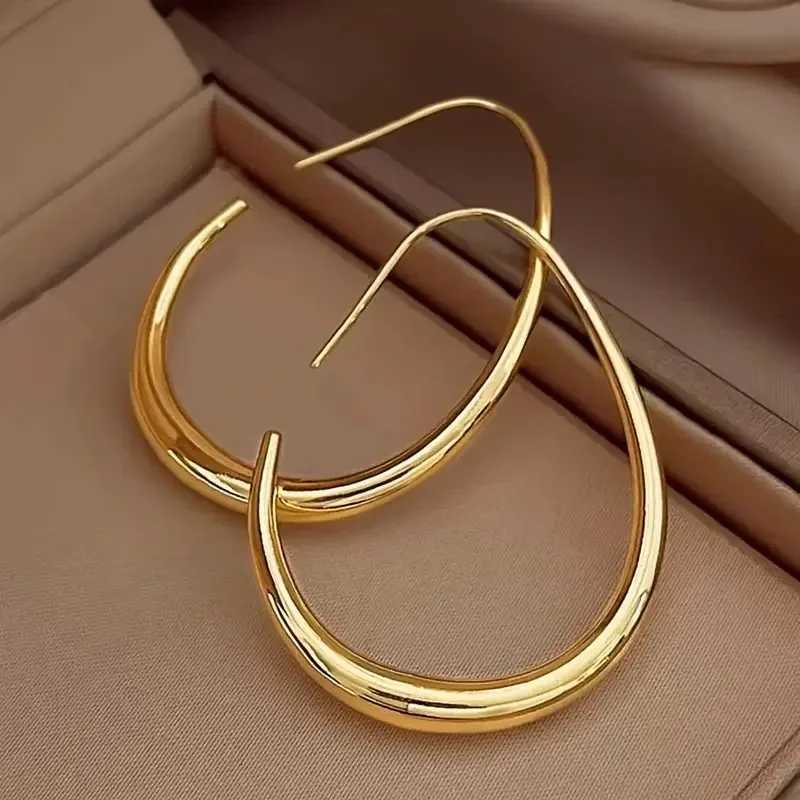 Hot Sale Geometric Oval Hoop Earrings for Women Simple Design Earrings Party Wedding Fashion Jewelry Accessories 2024 XJ250814