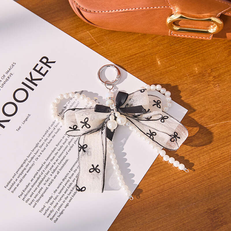 Pearl String Camellia Car Metal Cute Women's Bag Pendant Keychain Creative Gift