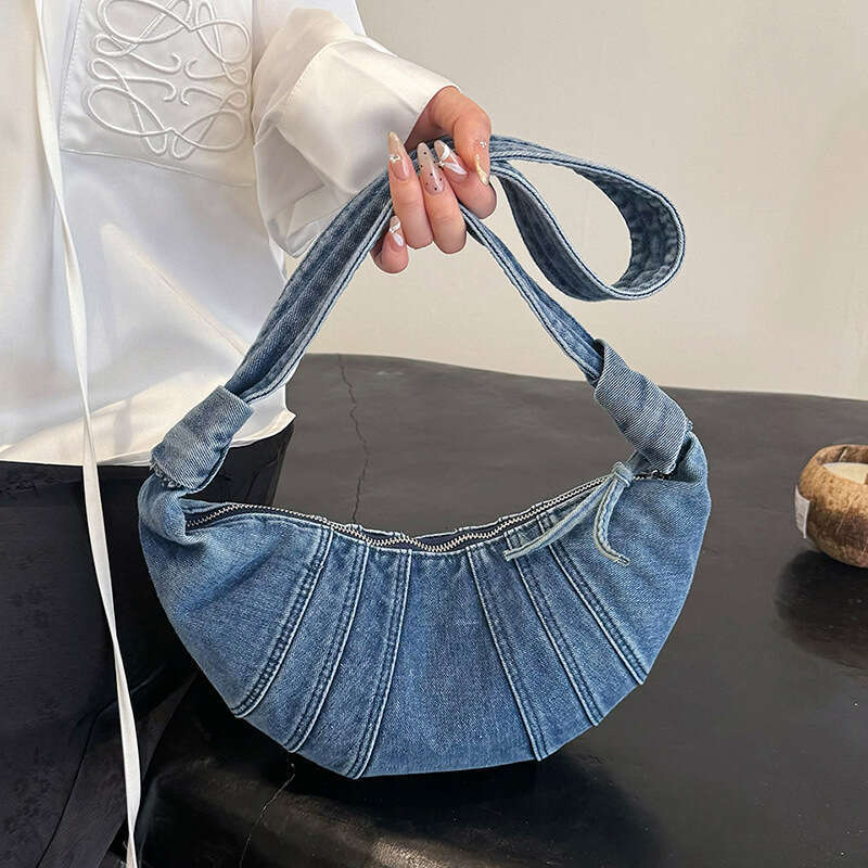 New Fashion Niche Denim Baguette Casual Wide Strap Single Shoulder Trendy Bags Designer Women Versatile Crossbody Dumpling Bag