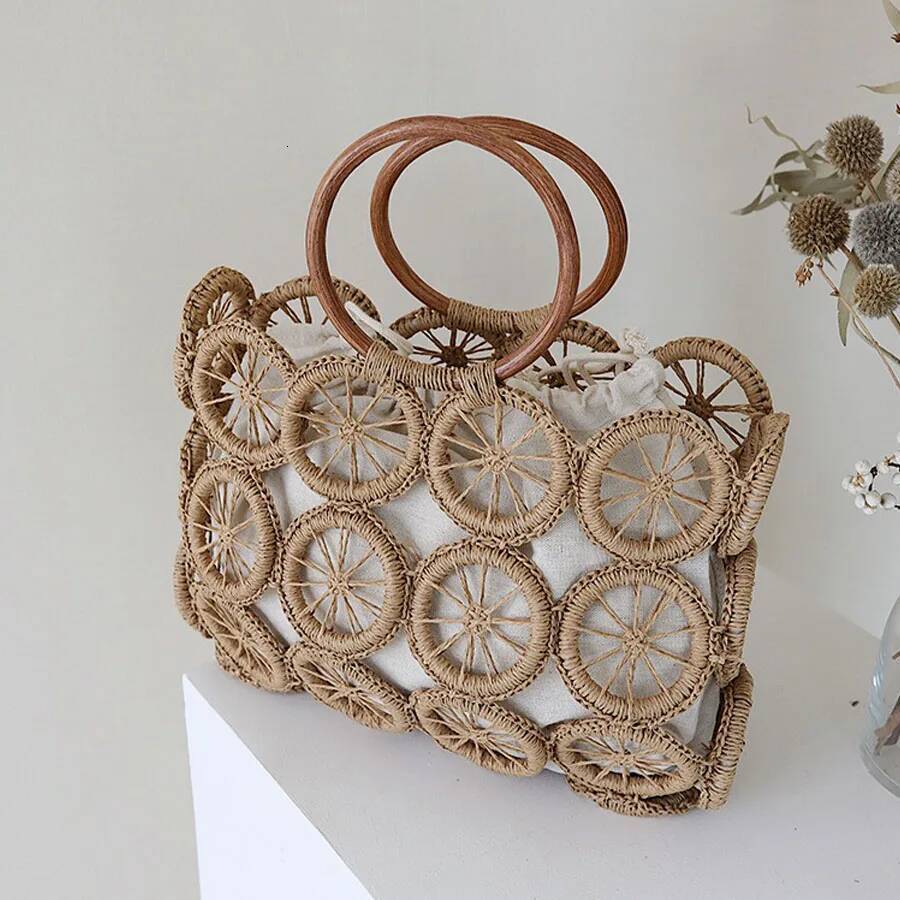 French Retro Fashion Hollow Out Handbag Bags for Women Handmade Woven Vacation Beach Summer Bag high-quality