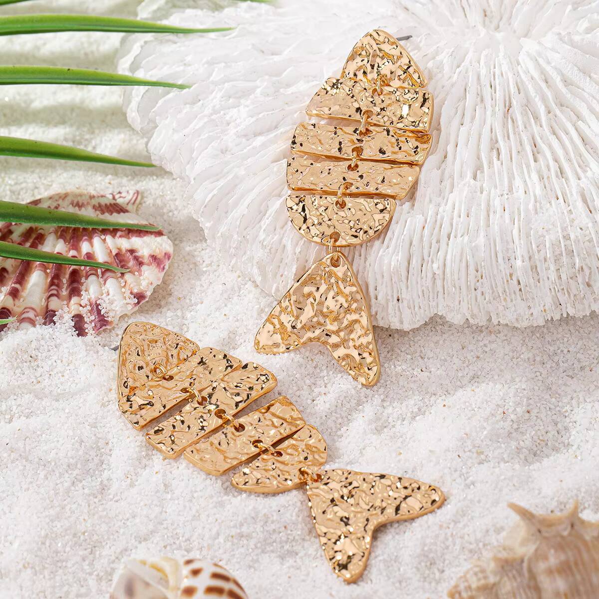 Female Celebrity Street Fashion Fashionable Women's Fishbone Pendant Earrings Irregular Hammered Pattern