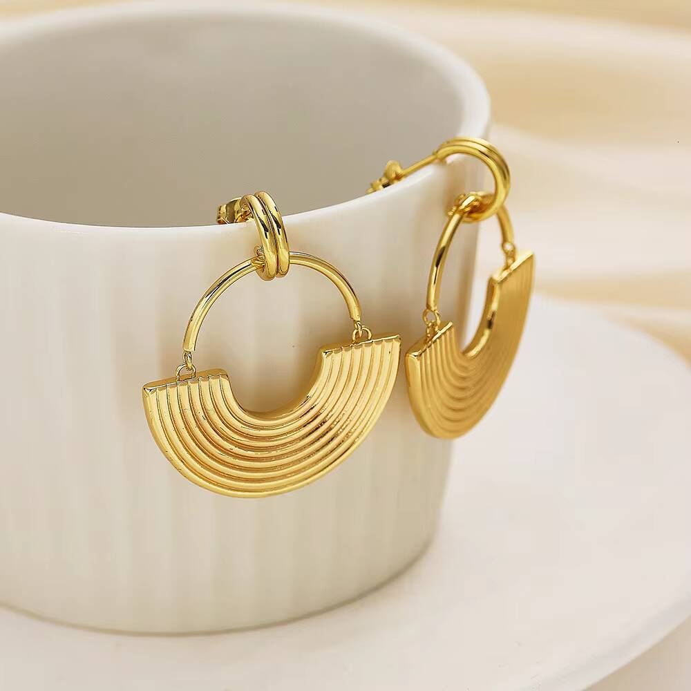 Waterproof Fashion Gold-Plated Pendant Exaggerated Stainless Steel Anti-Tarnish Earrings Jewelry Set