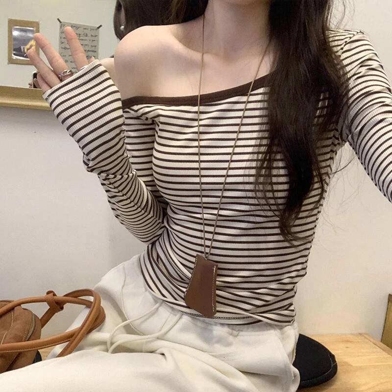 2025 Summer New Women's Tank Top Spring/Summer New Retro Striped Women's trend T-shirt Long Sleeve One Shoulder Casual Korean Bottom Pants T