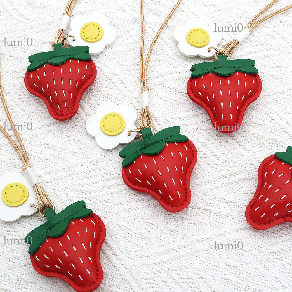 New Cute Ins Strawberry Bag Hand-sewn Leather Exquisite Berry Worry Fun Hanging Ornament Small Pendant