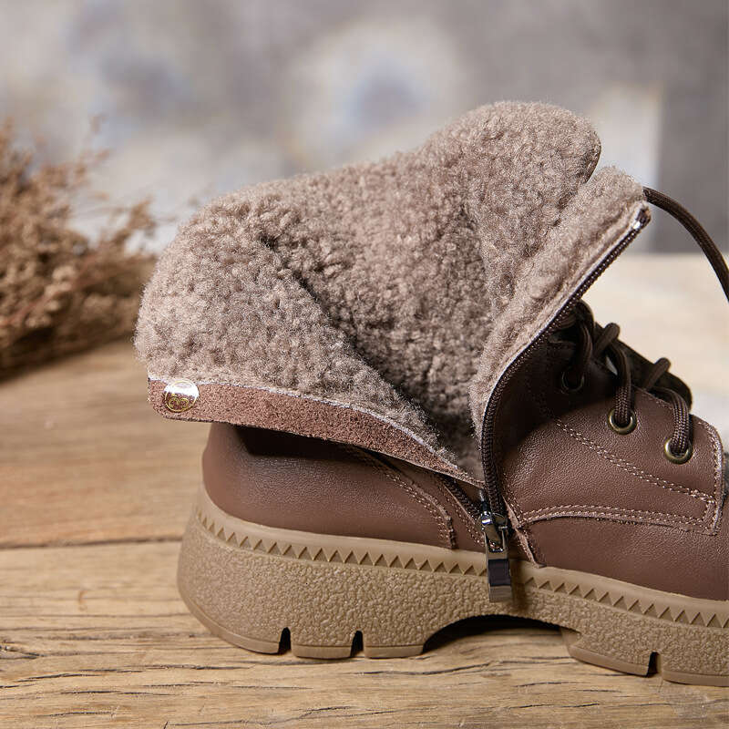 Genuine Leather Women's 2025 Winter New Style Cowhide Surface Cotton 6-Hole Large Size Martin Boots