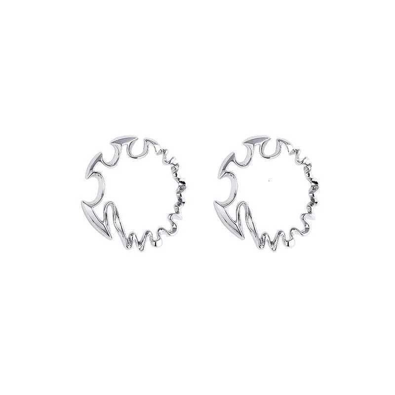 Fashion Metal Irregular Big Circle Hoop Earrings for Women Exaggerated Silver Color Twisted Personality Earrings Jewelry XJ250814