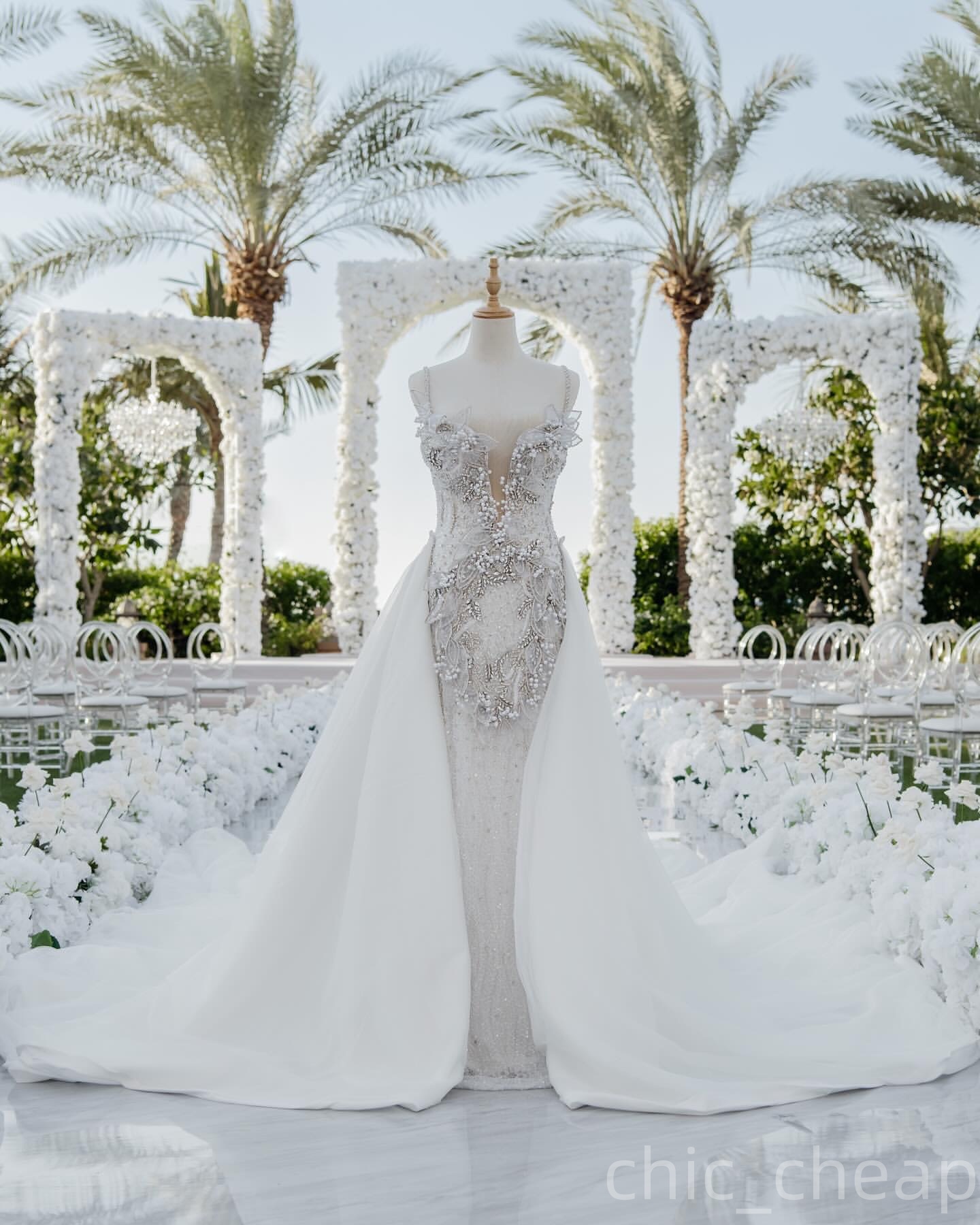 2025 Aso Ebi Plus Size Ivory Mermaid Wedding Dress Crystals Beaded Florals Sequined Lace Detachable Train Bridal Gowns Dresses ZJ0617