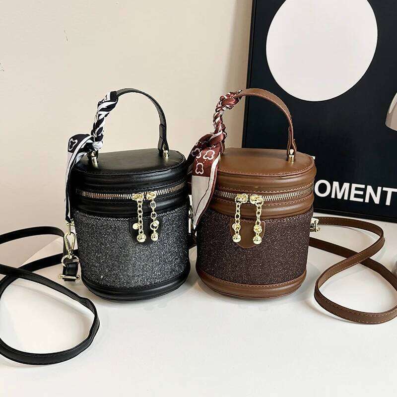 Hot Selling Handheld Round Bucket Bag With High-End And Fashionable Design Niche New Crossbody Bag Popular PU Versatile Designer Bags