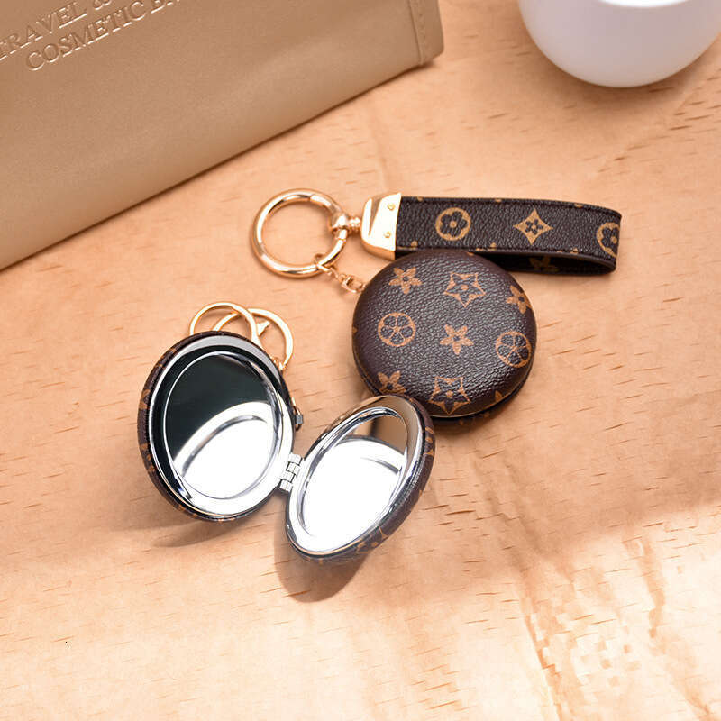 New Makeup Keychain Exquisite Gift Presbyopic Leather Double-Sided Mirror Bag Pendant