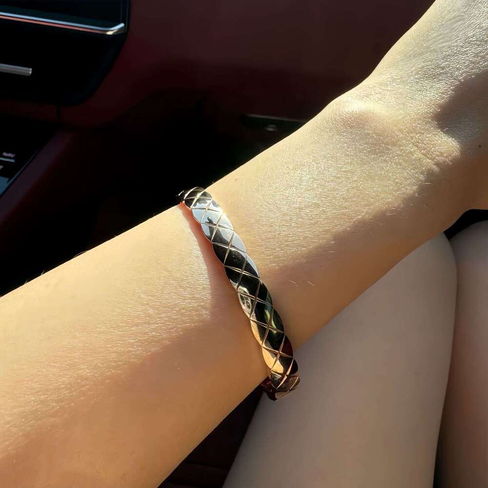 Bracelet Wide Narrow Version Women CNC Rose Gold Live Quilted Dia Jewelry