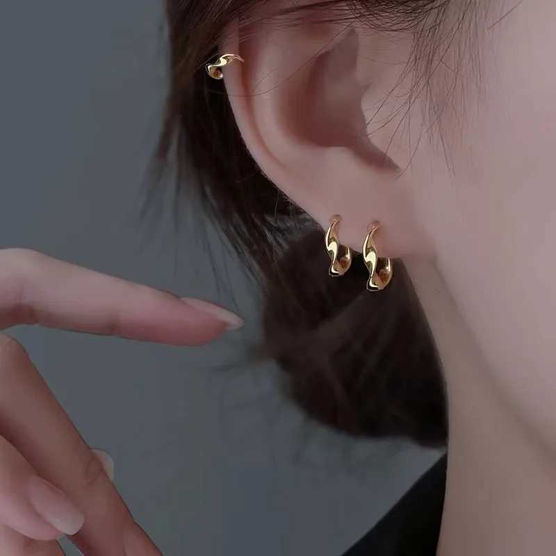 Fashion Silver Color Twist Hoop Earrings for Women Minimalist Geometric Round Circle Earrings Wedding Jewelry Accessories Gifts XJ250814