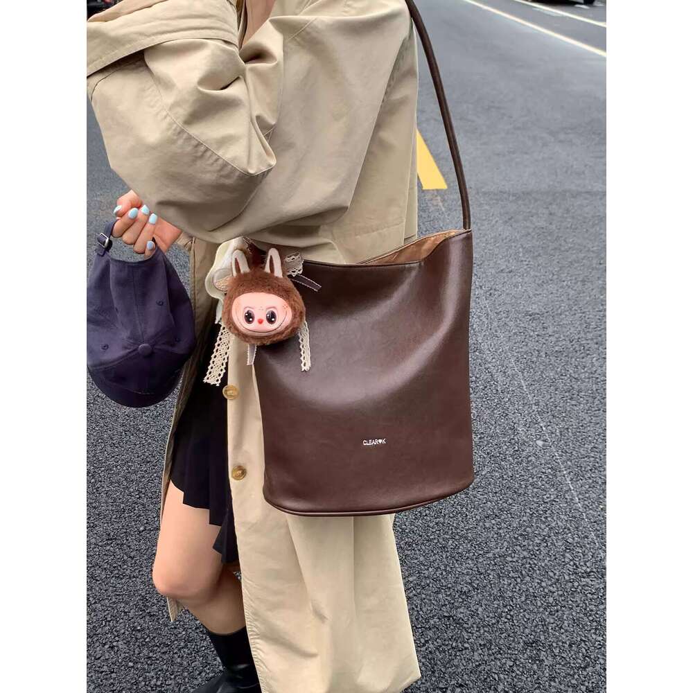 Autumn New Commuting Bucket 2025 Women's Versatile Elegant Korean Large Capacity NEW free shipping Fashion Trendy Shoulder Bag