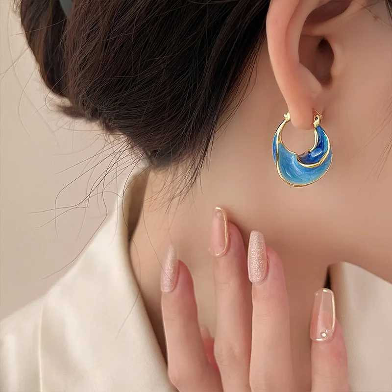 New Trend Enamel Color Metal Texture Small Hoop Earrings for Women Gold Plated Statement Ear Buckle Creative Jewelry Gifts XJ250814