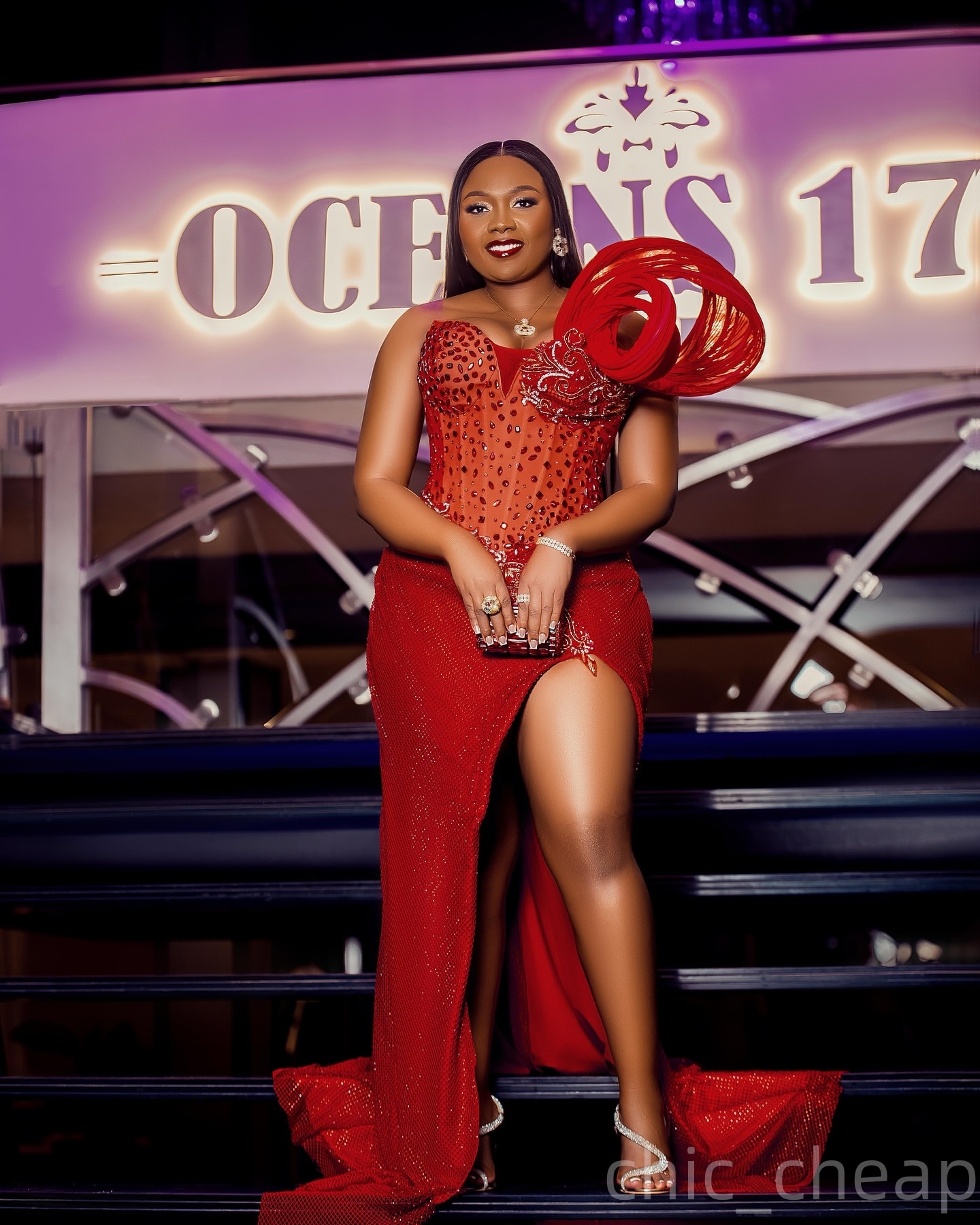 Red Sheath Prom Dresses 2025 Crystals Beaded Sequined High Split Evening Formal Party Second Birthday Engagement Gowns Plus Size Dress For Special Occ