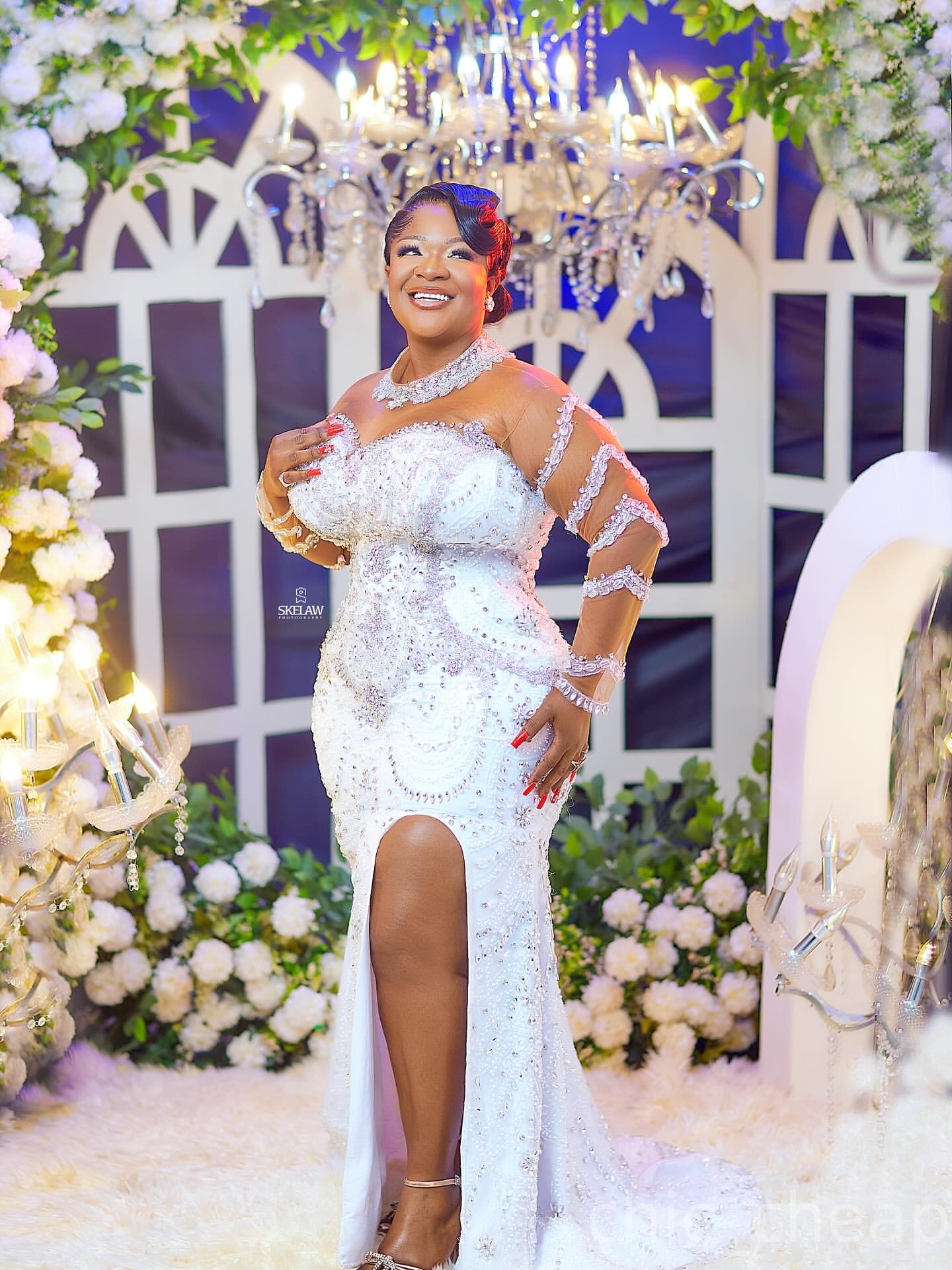 2025 Aso Ebi Plus Size Off White Mermaid Wedding Dress Beaded Crystals Flowers Full Sleeves Vintage Bridal Gowns Dresses ZJ0667