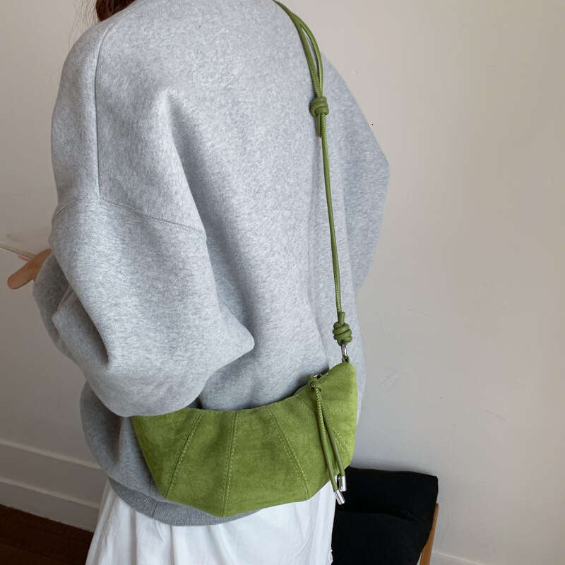 Fashion Horn for Women 2025 New French Niche Single Shoulder Versatile Crossbody Trendy Crescent Bag