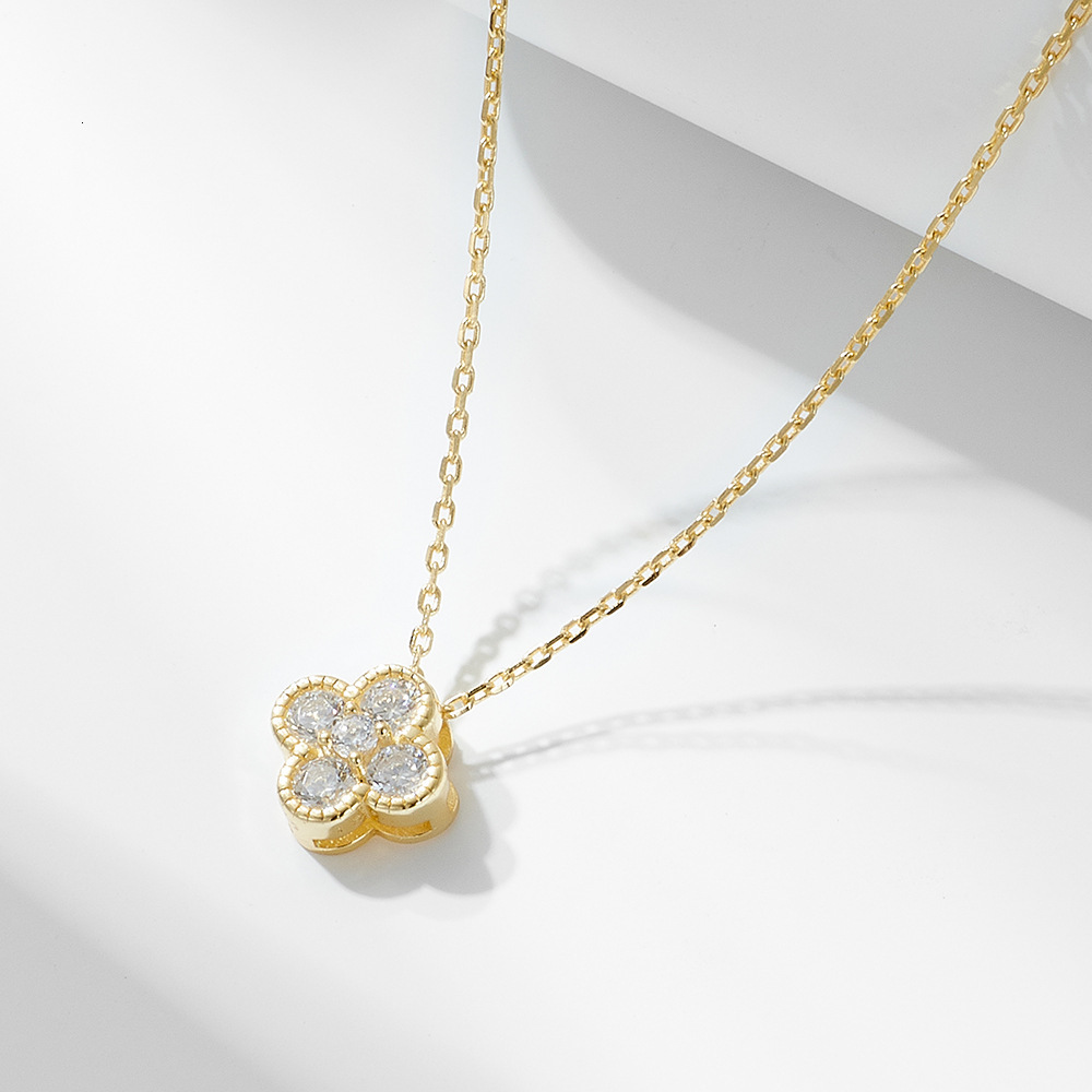 Light High-End Sparkling Versatile Four-Leaf Clover Fresh Clavicle Chain S Pure Sier Inlaid Dia Necklace