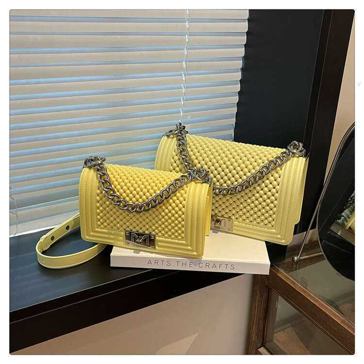 Designer bag Luxury bag Shoulder Crossbody 2025 Fashion Versatile Hot Mom Quilted Chain pearl Bag