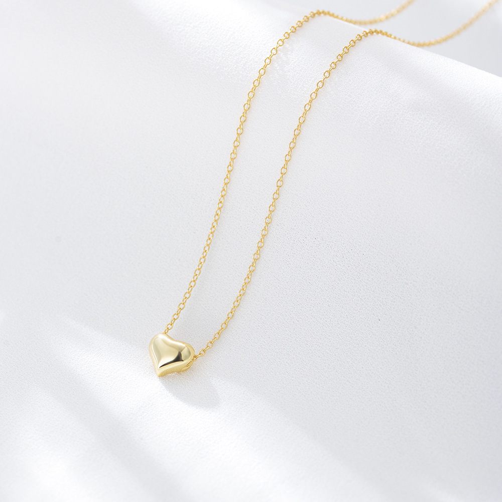 Niche Personality Simple Hollow Necklace s Pure Sier Elegant Women's Heart Collarbone Chain ins Style Jewelry for Women