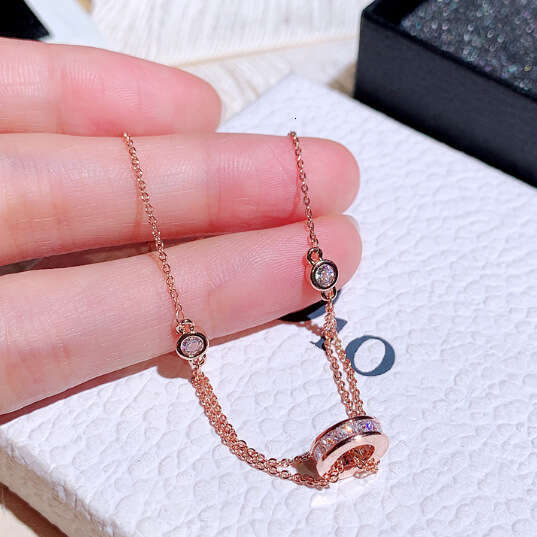 New Fashion Design Korean and Japanese Style Bracelet Super Shiny Zircon Circle Elegant Bangle Jewelry for Women S00311