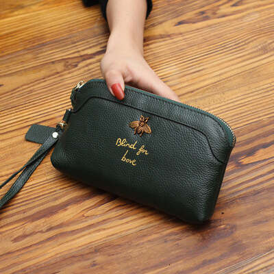 Top Layer Cowhide New Women's Fashion Little Bee Large Cash Slot Shell-shaped Clutch Long Wallet